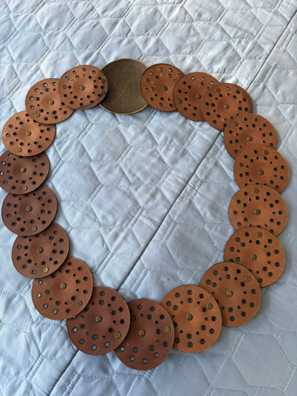Vintage Boho Western Disc Belt Brown Faux Leather Chunky Medallion Festival - Picture 4 of 7